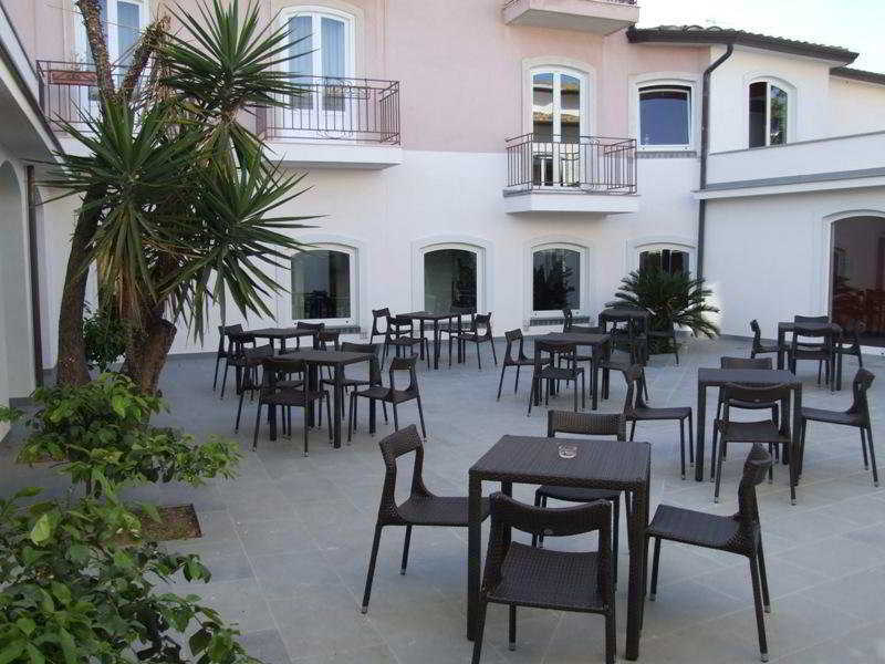 Ih Hotels Agrigento Kaos Resort Exterior photo